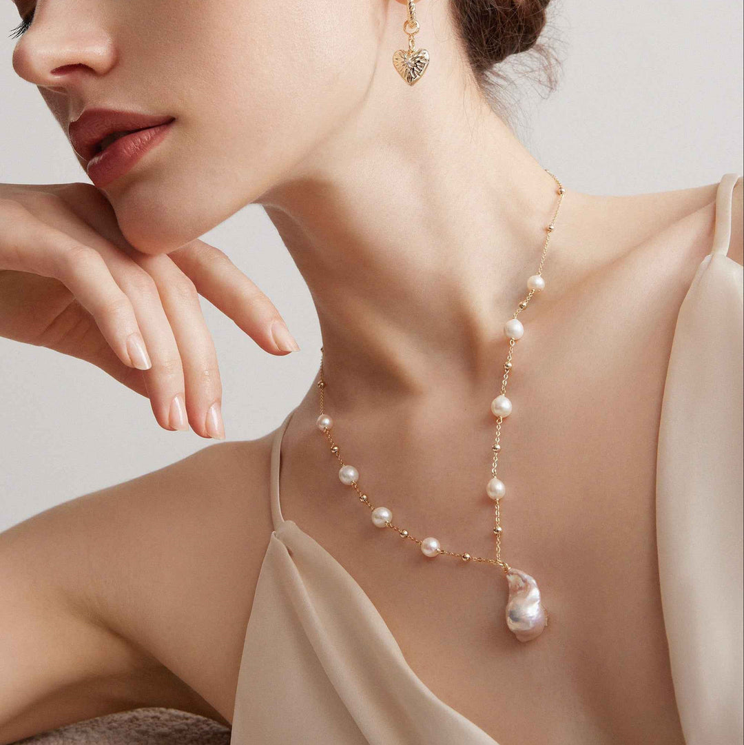 Gypsophila Baroque Pearl Necklace