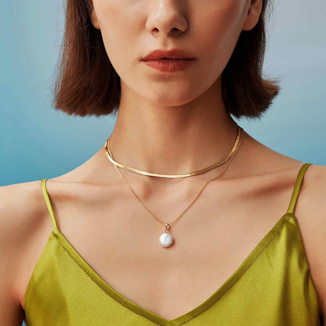 Classic Button Pearl Necklace