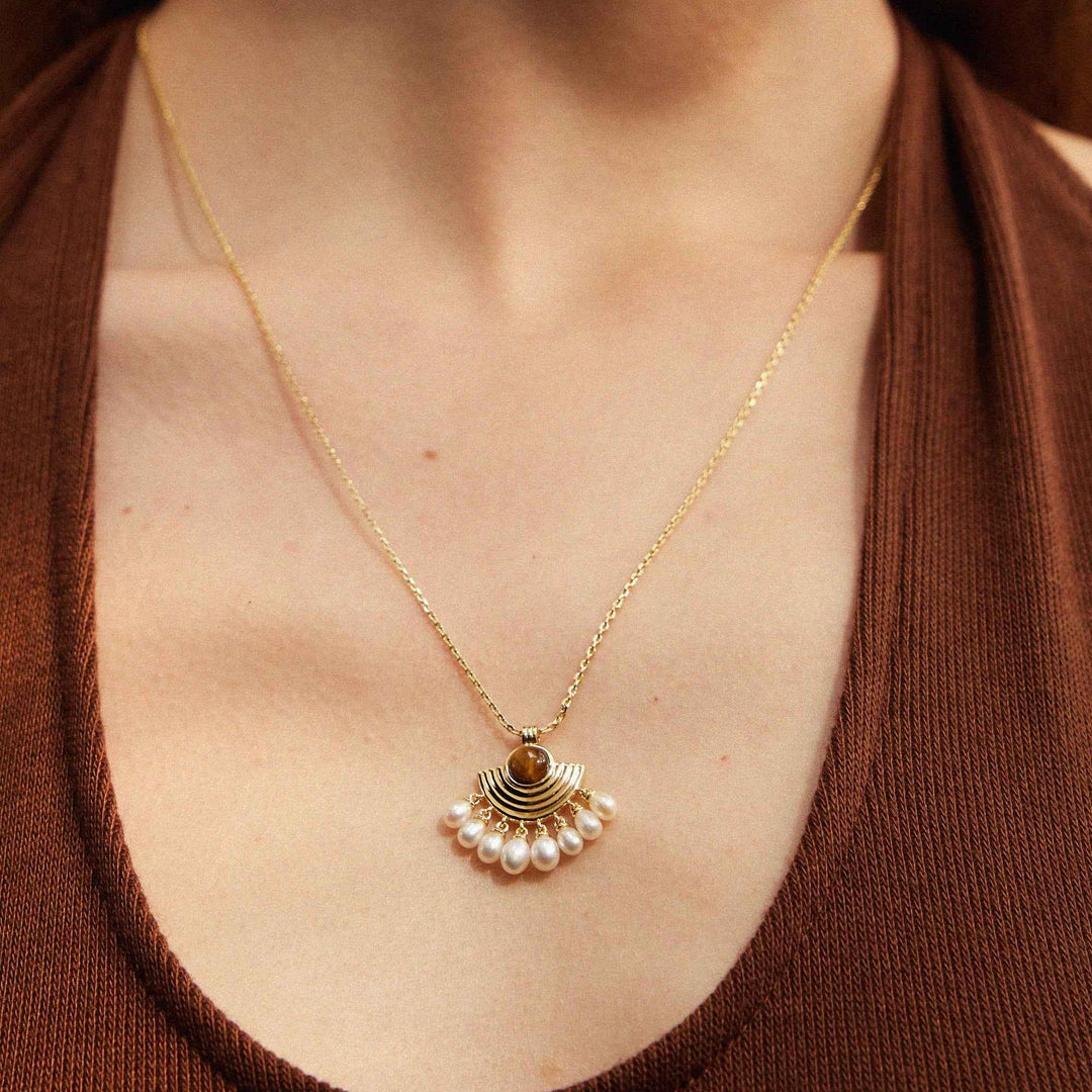 Vintage Chic Tiger's Eye and Pearl Necklace