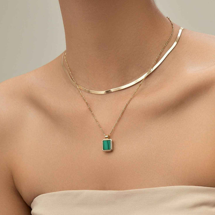Malachite Oil Frame Gold Necklace