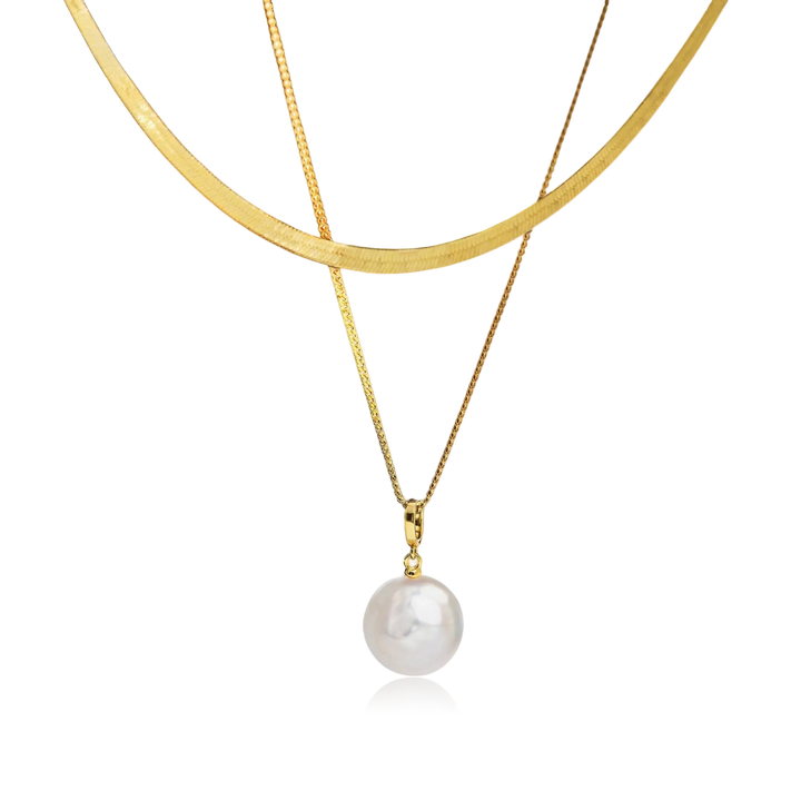 Classic Button Pearl Necklace