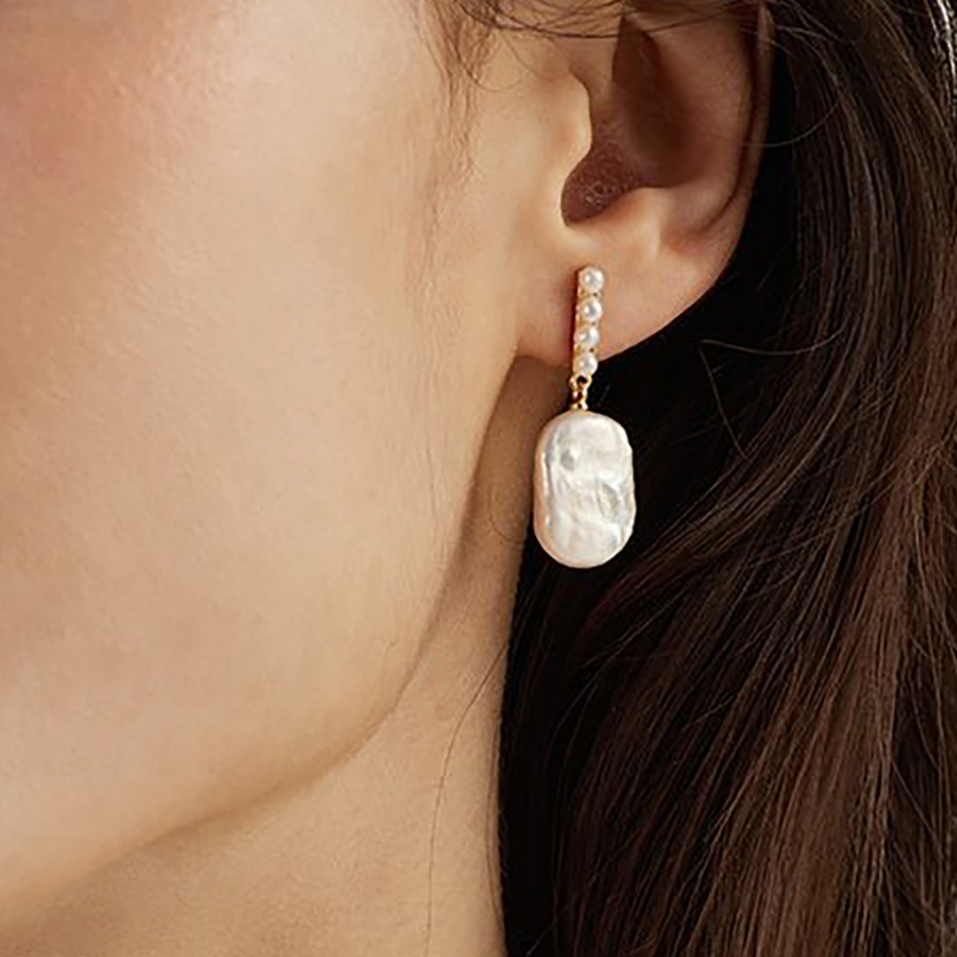 Modern Muse Pearl Dangle Earrings