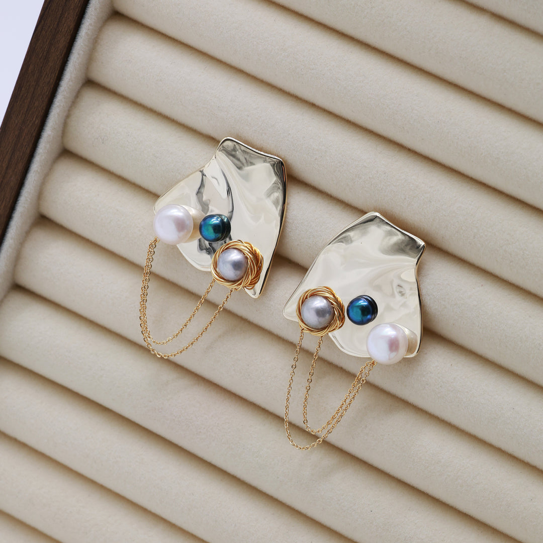 Abstract Plate Pearl Chain Earrings