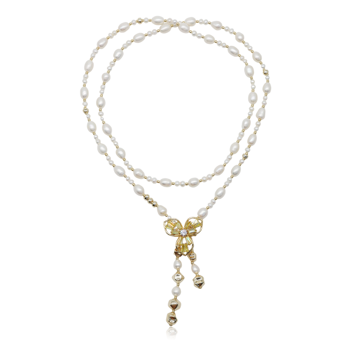 Élise Bloom Pearl Drop Necklace