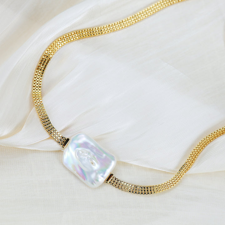 Modern Baroque Pearl Choker Necklace