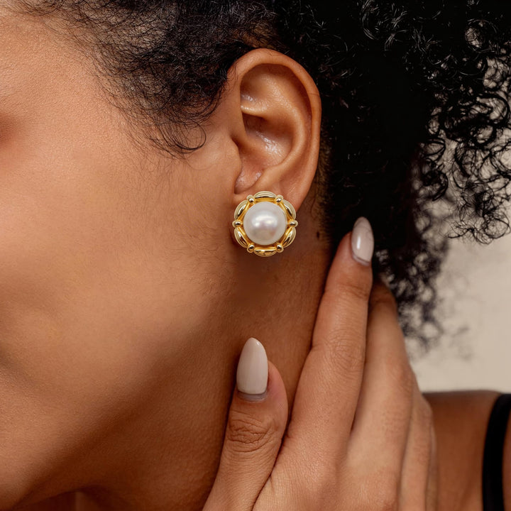 Woven Gold Frame Pearl Earrings