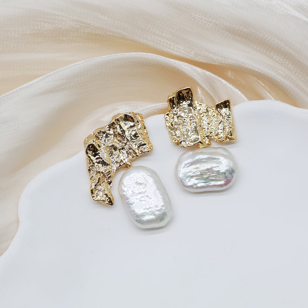 Boucles d'oreilles Perles Baroques sur Plaque Texturée