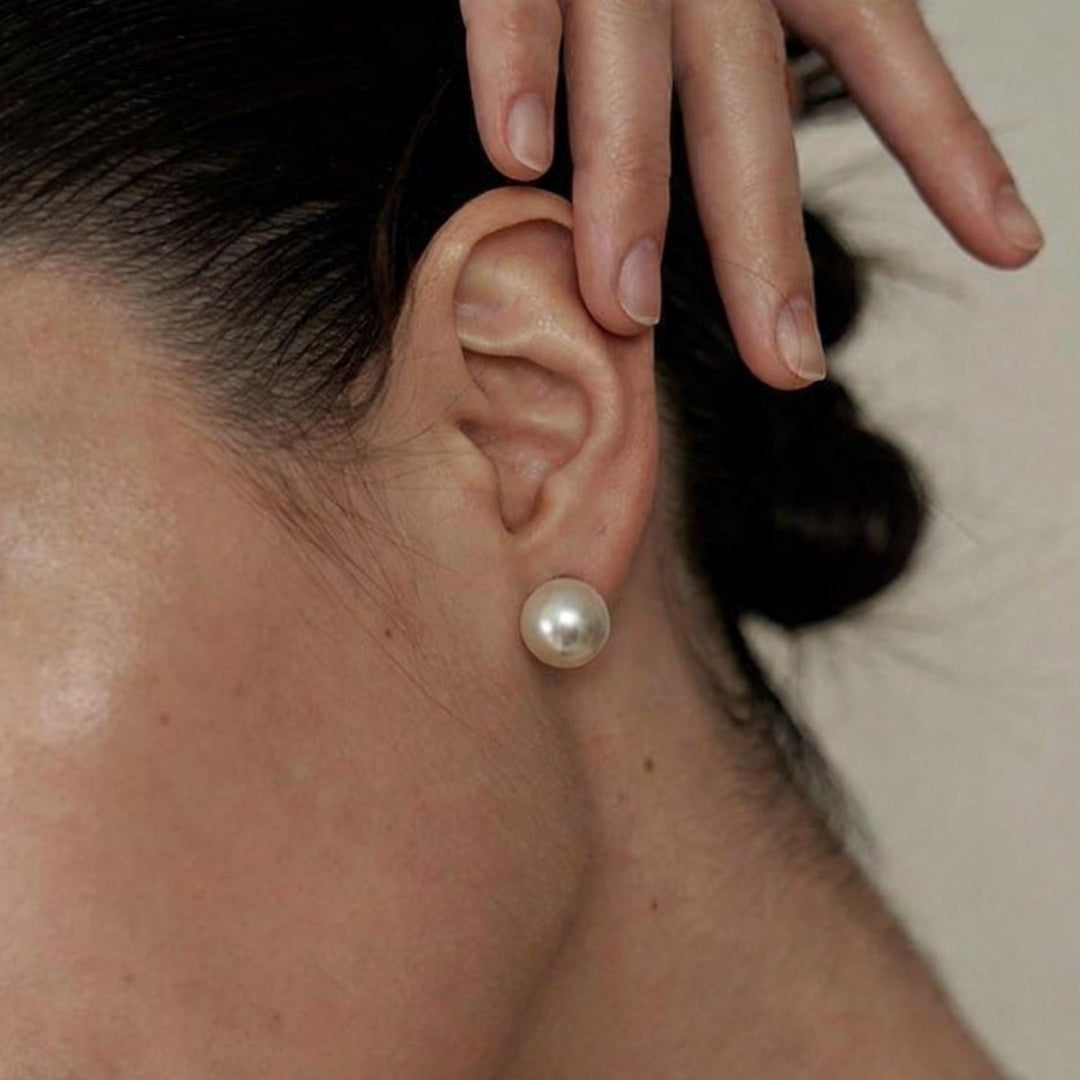 Essential Pearl Stud Earrings