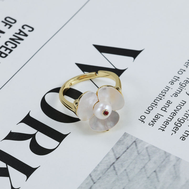 Bague Nacre Fleurie