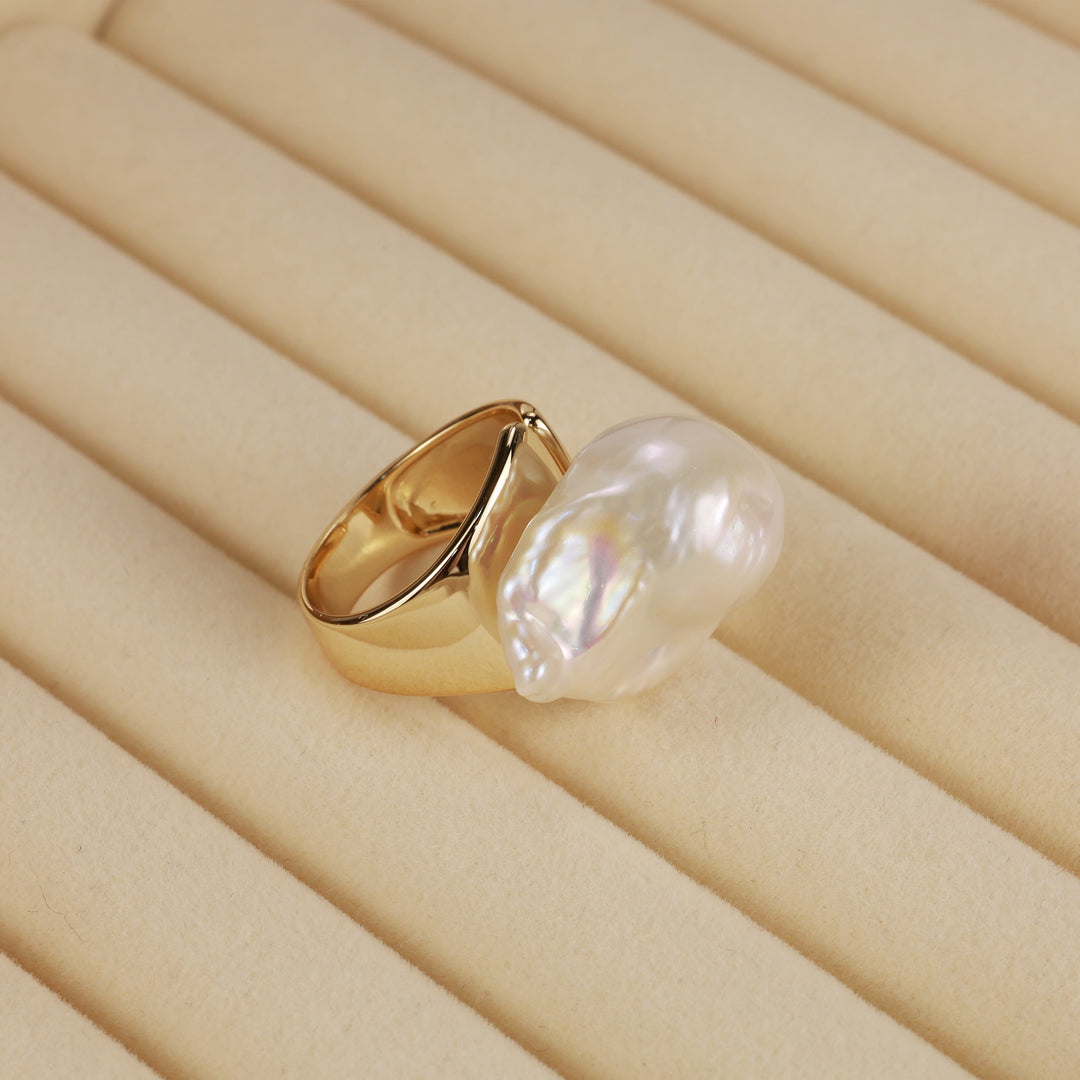 Iridescent Muse Pearl Ring
