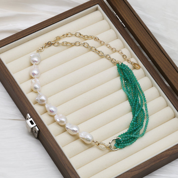 Verdant Charm Pearl Necklace