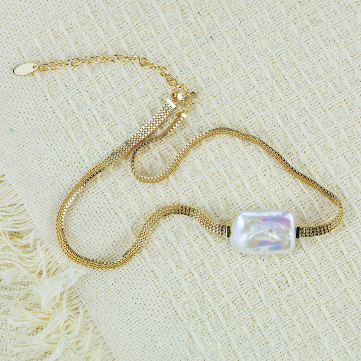 Modern Baroque Pearl Choker Necklace