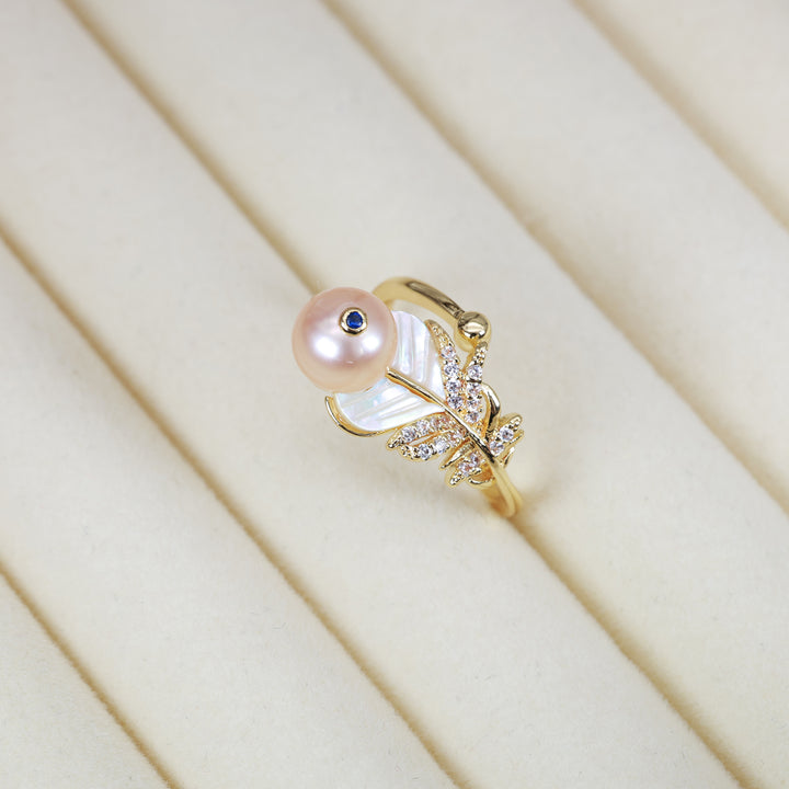 Golden Leaf Pearl Ring