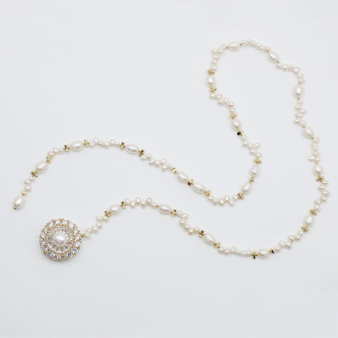 Étoile Royale Pearl Lariat Necklace