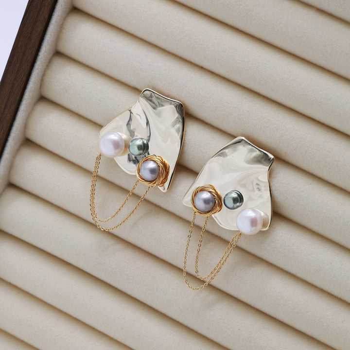 Abstract Plate Pearl Chain Earrings