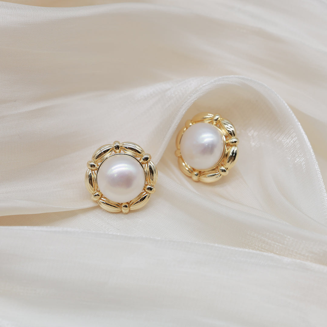Woven Gold Frame Pearl Earrings