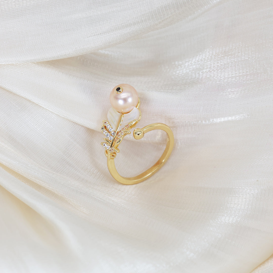 Golden Leaf Pearl Ring