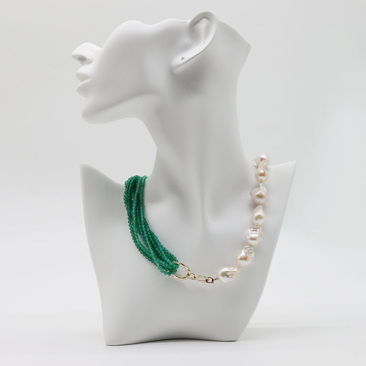 Verdant Charm Pearl Necklace