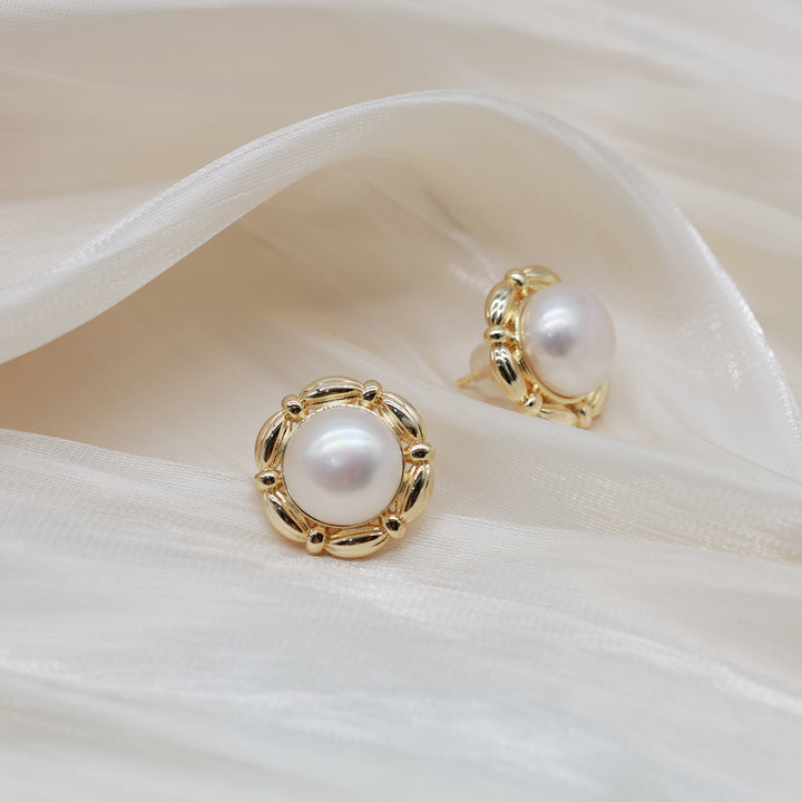 Woven Gold Frame Pearl Earrings