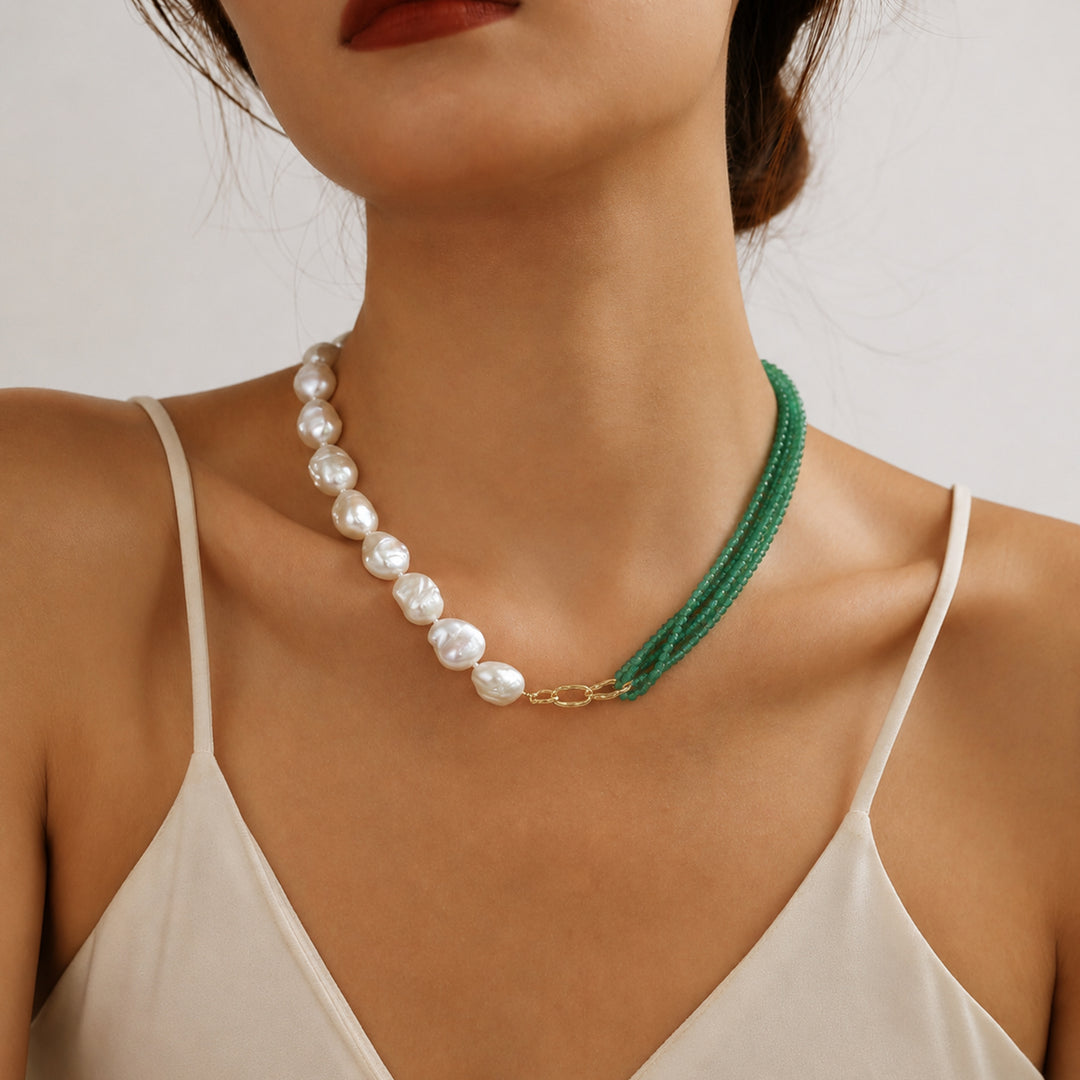 Verdant Charm Pearl Necklace